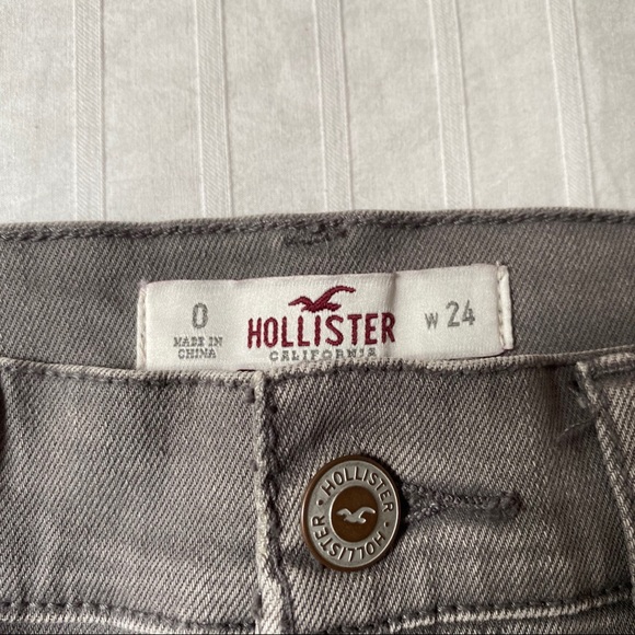 Hollister High Rise Mini Shorts - Picture 4 of 4